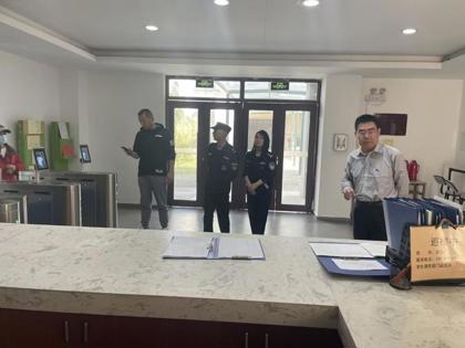 陶华山副校长践行安全管理 “换位跑一次”