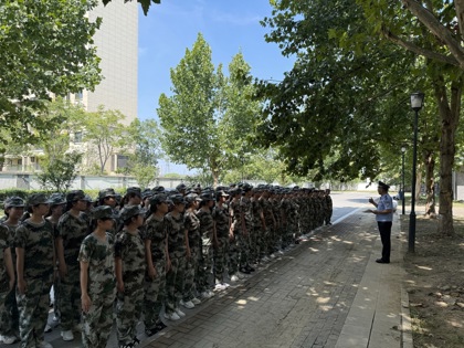 苏州幼师驻校民警进校园&nbsp;为军训学子筑牢反诈“安全盾”