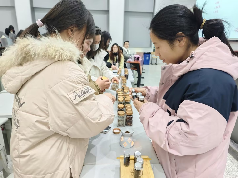 bae5e051e783425599f6c7ffe9a1c464