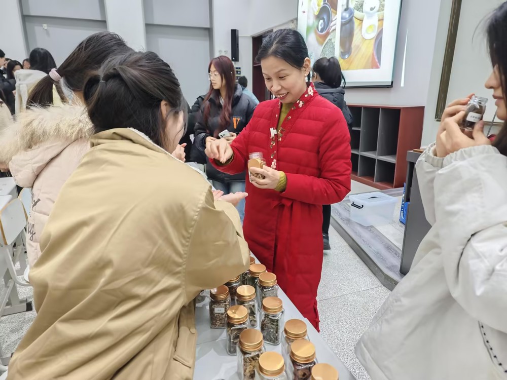 edc65c49942458f90f2a53beeea80abd_compress edc65c49942458f90f2a53beeea80abd_compress