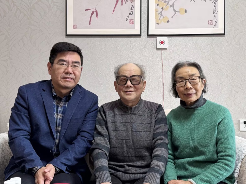 28e102d6-ca61-45ed-ab46-b18206450f35(1)