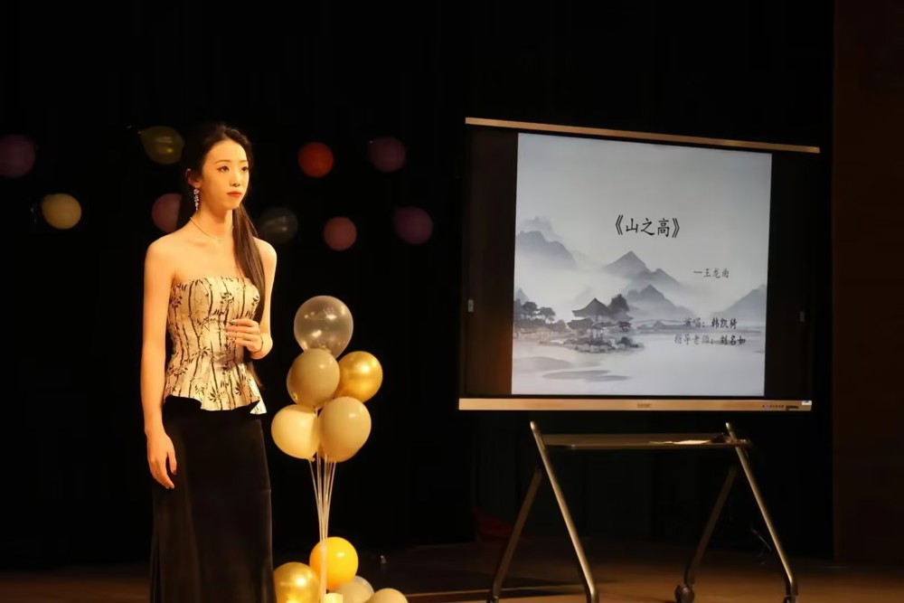 D:\桌面\24251相关\24251网站\音你而来乐动青春22音表毕业音乐会\56bd4a14de3e624063833a7d8e5b324e_compress.jpg
